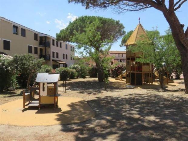 Appartement en bord d'étang Le Barcarès Esterno foto